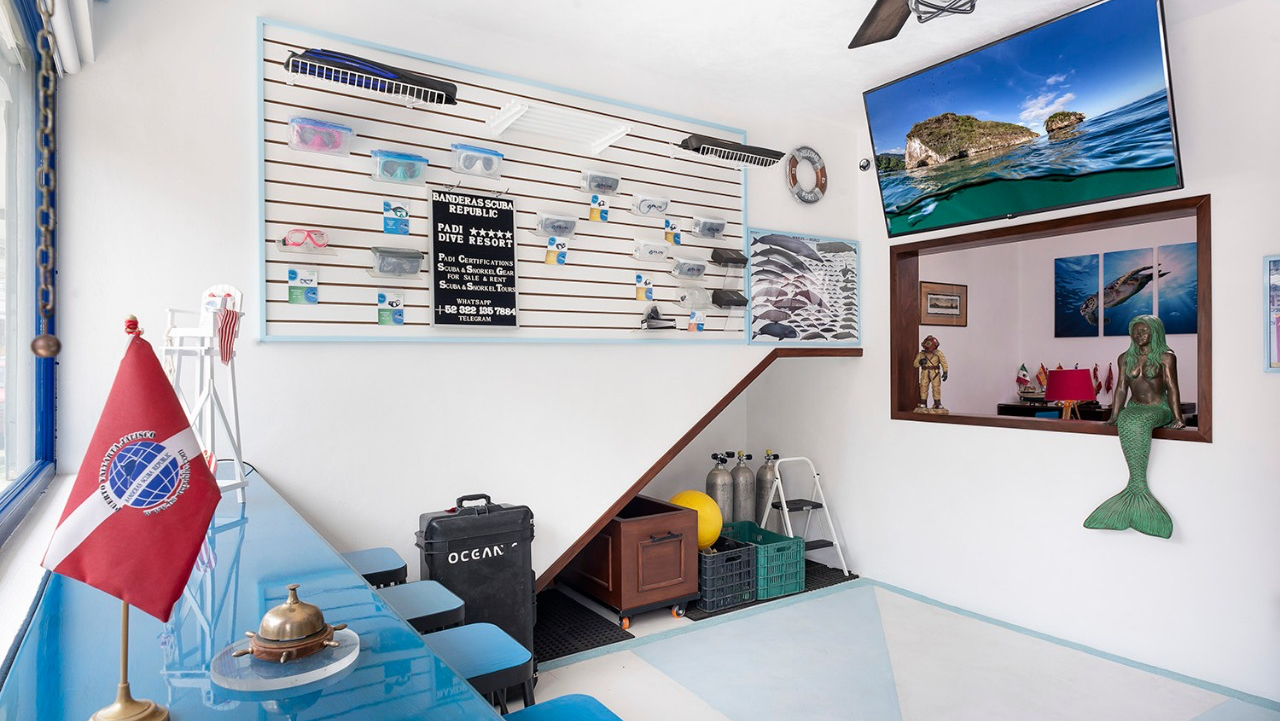 PADI 5 Star - Banderas Scuba Republic - Romantic Zone