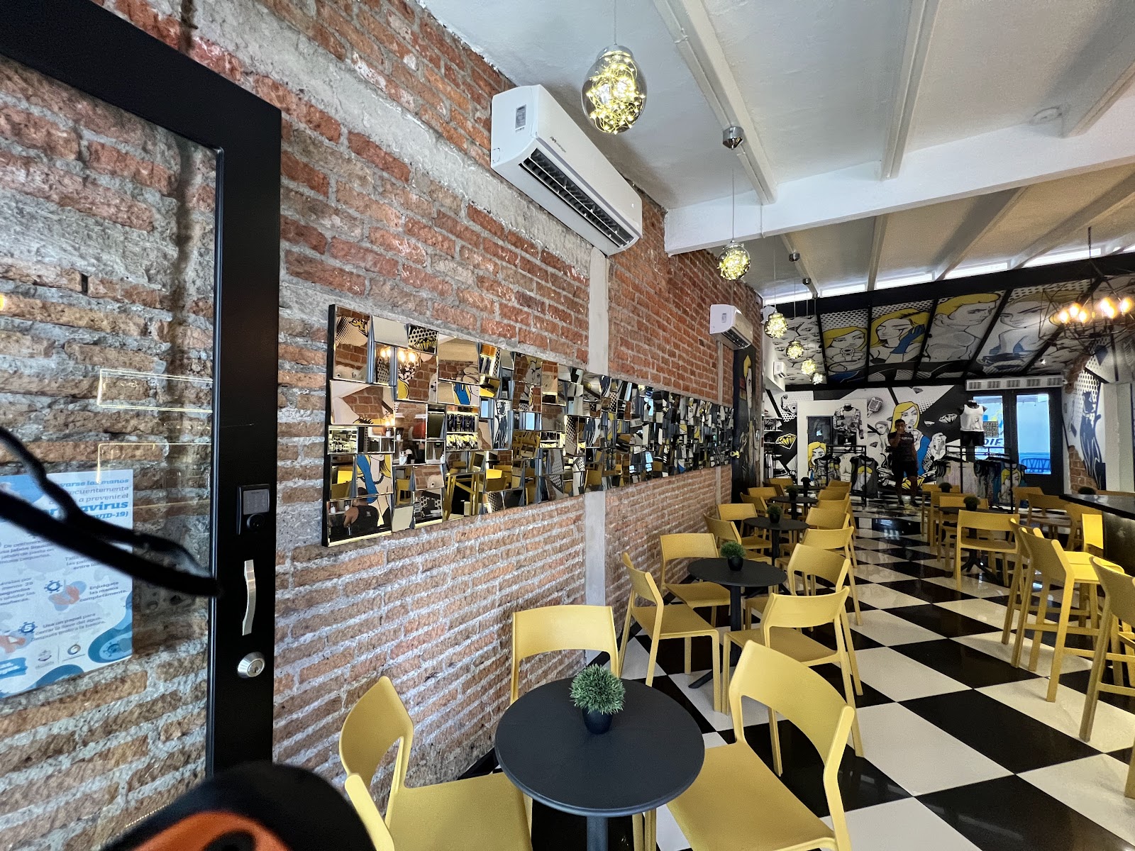 Los Otros Blondies PV