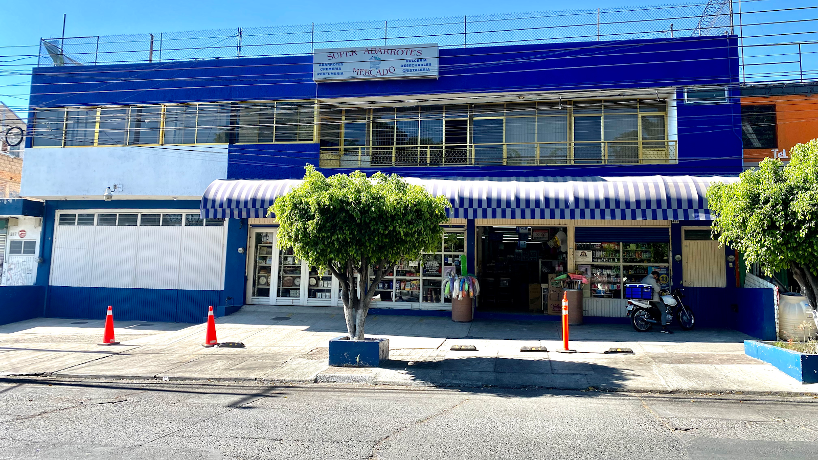 Super Abarrotes Mercado