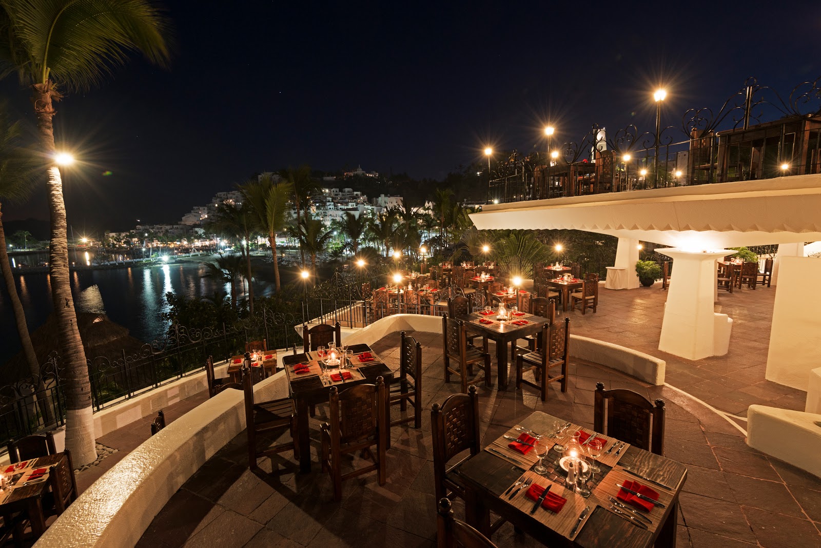 Hotel Las Hadas by Brisas