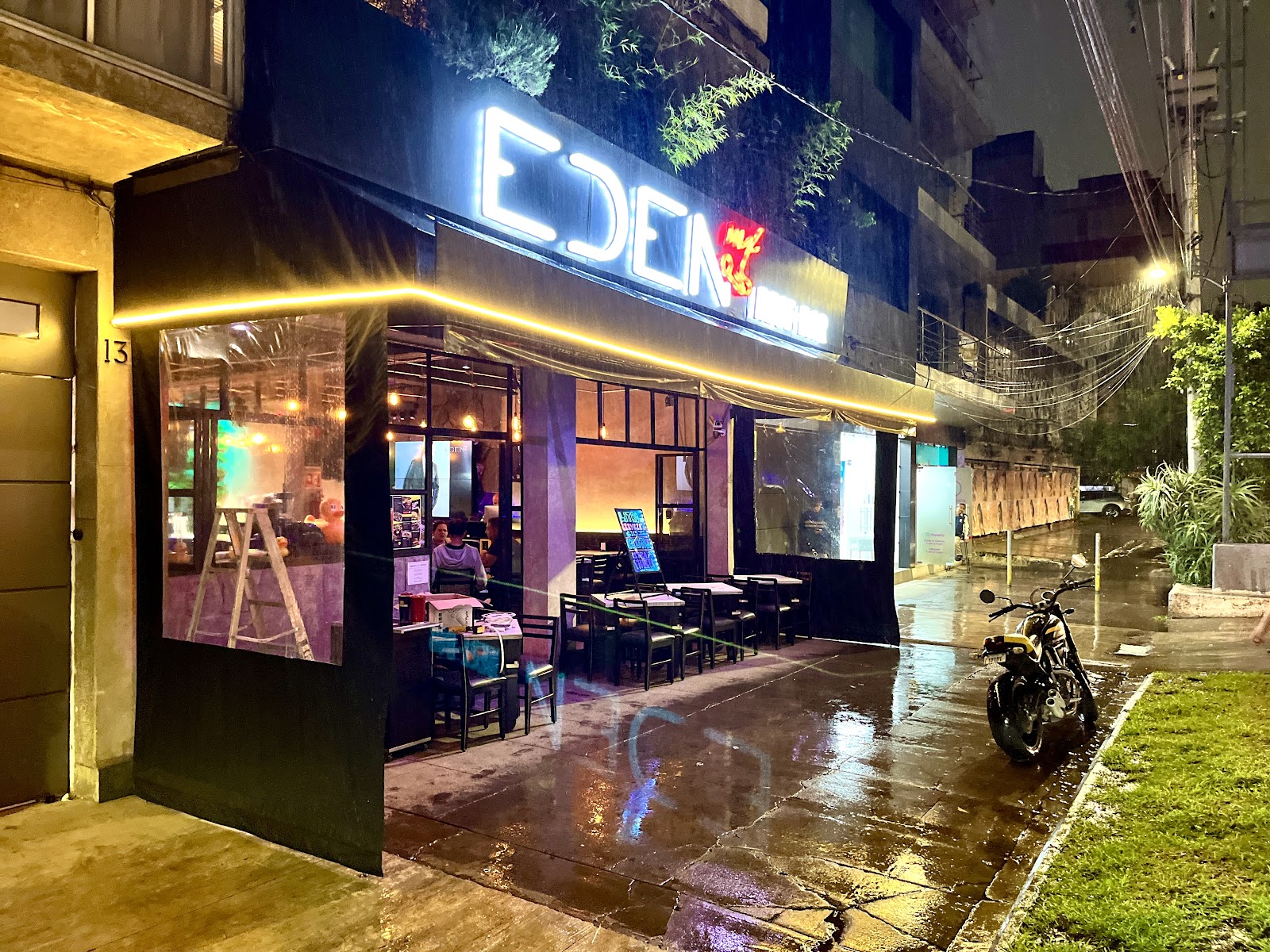 Eden Mx (Restaurante-Bar-Karaoke)