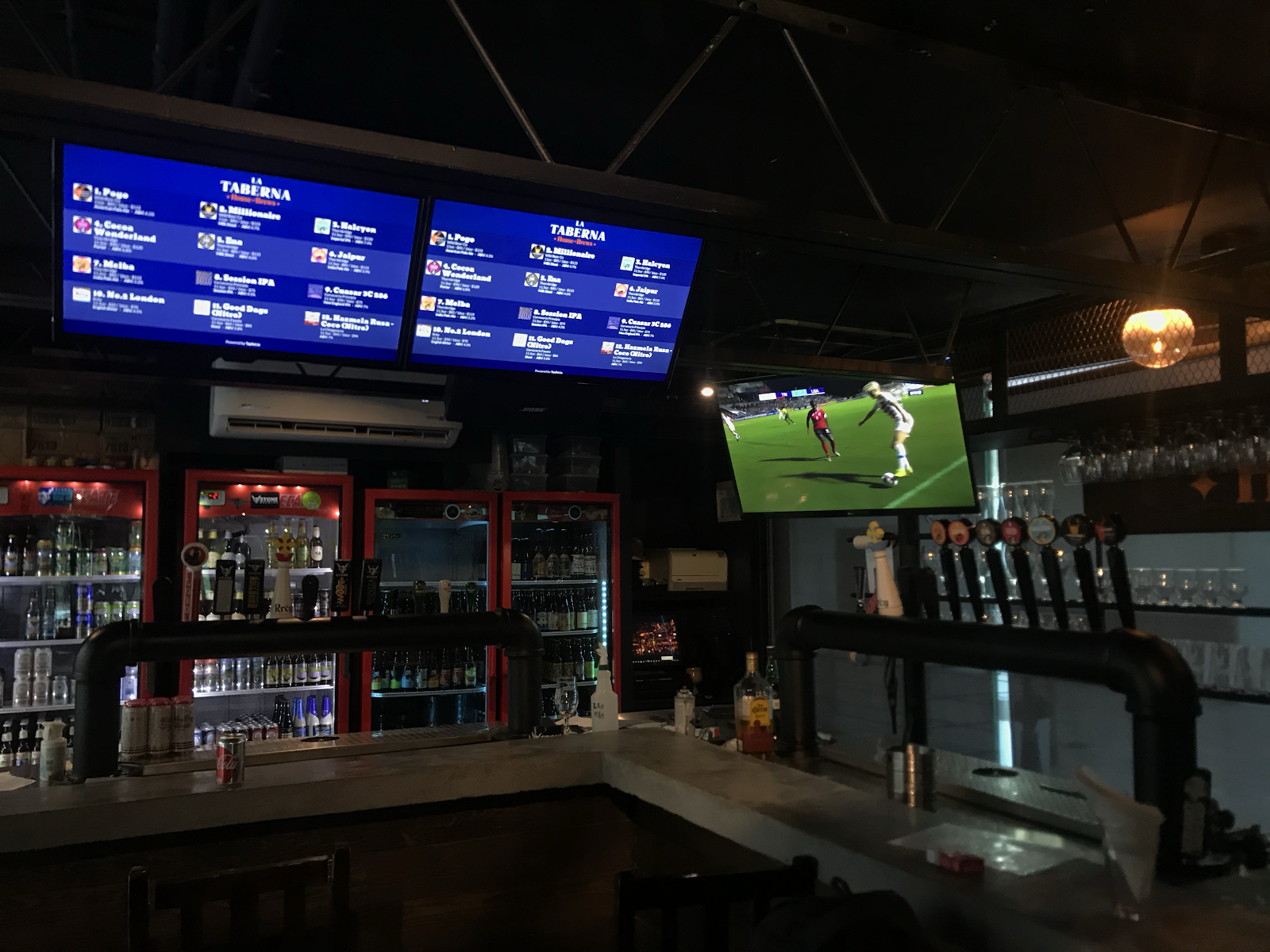 La Taberna - House of Brews