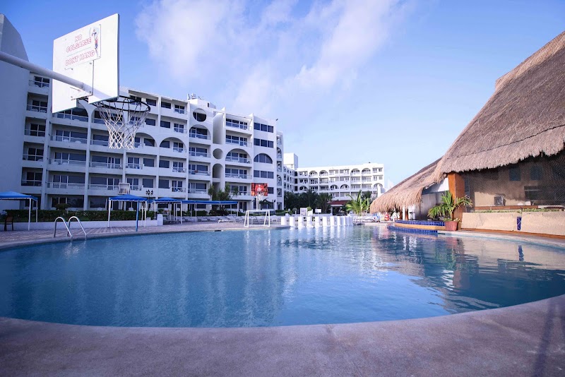 Aquamarina Beach Hotel Cancun
