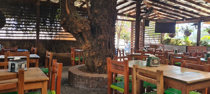 Verde Guamuchil Parrilla Bar