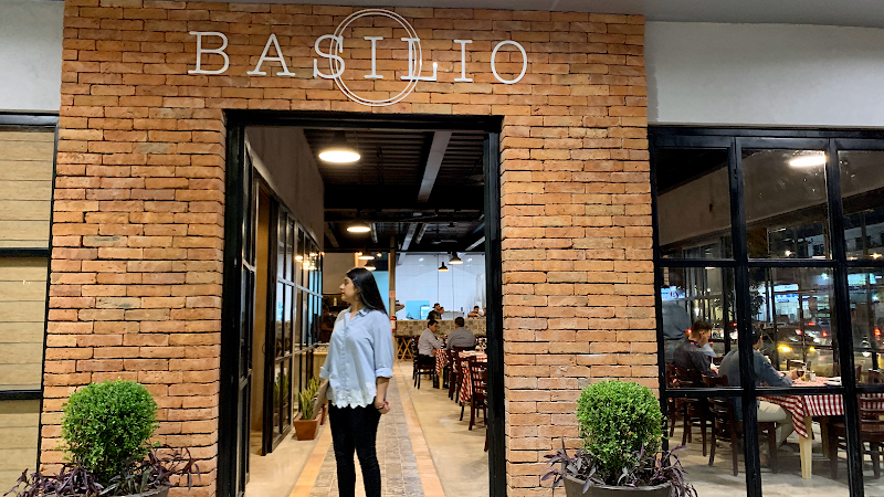 Basilio Comer & Beber