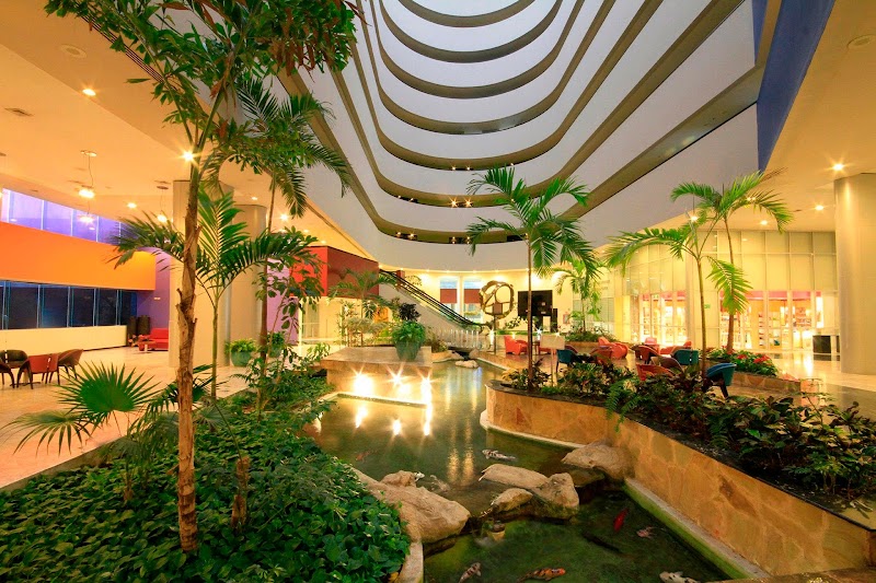 Holiday Inn Parque Fundidora